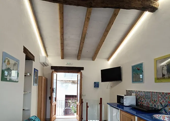 A Casuzza Vakantiehuis Caronia