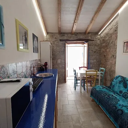 度假居 A Casuzza 卡罗尼亚