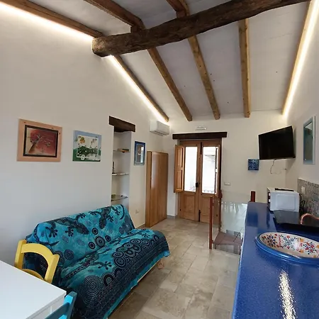 度假居 A Casuzza 卡罗尼亚